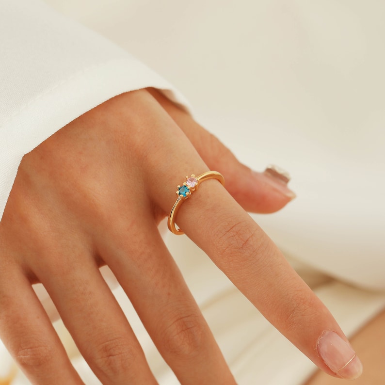 Delicate Round Birthstone Ring for Mother Grandma